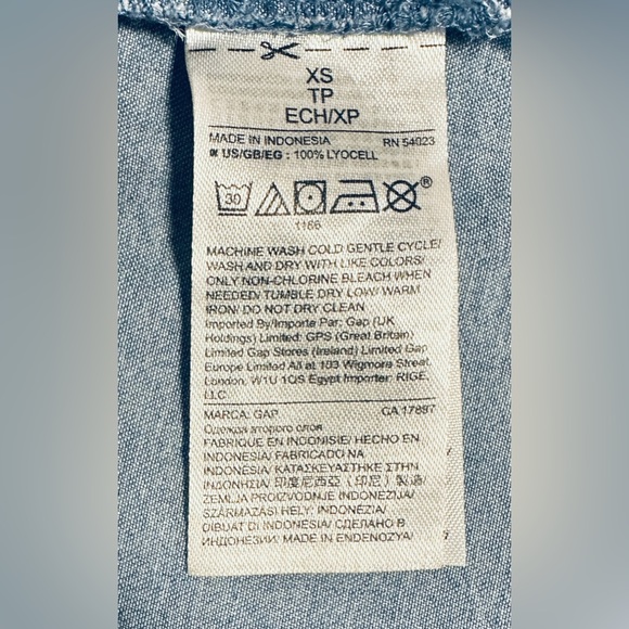 Gap Sleeveless Denim Dress - Picture 6 of 6